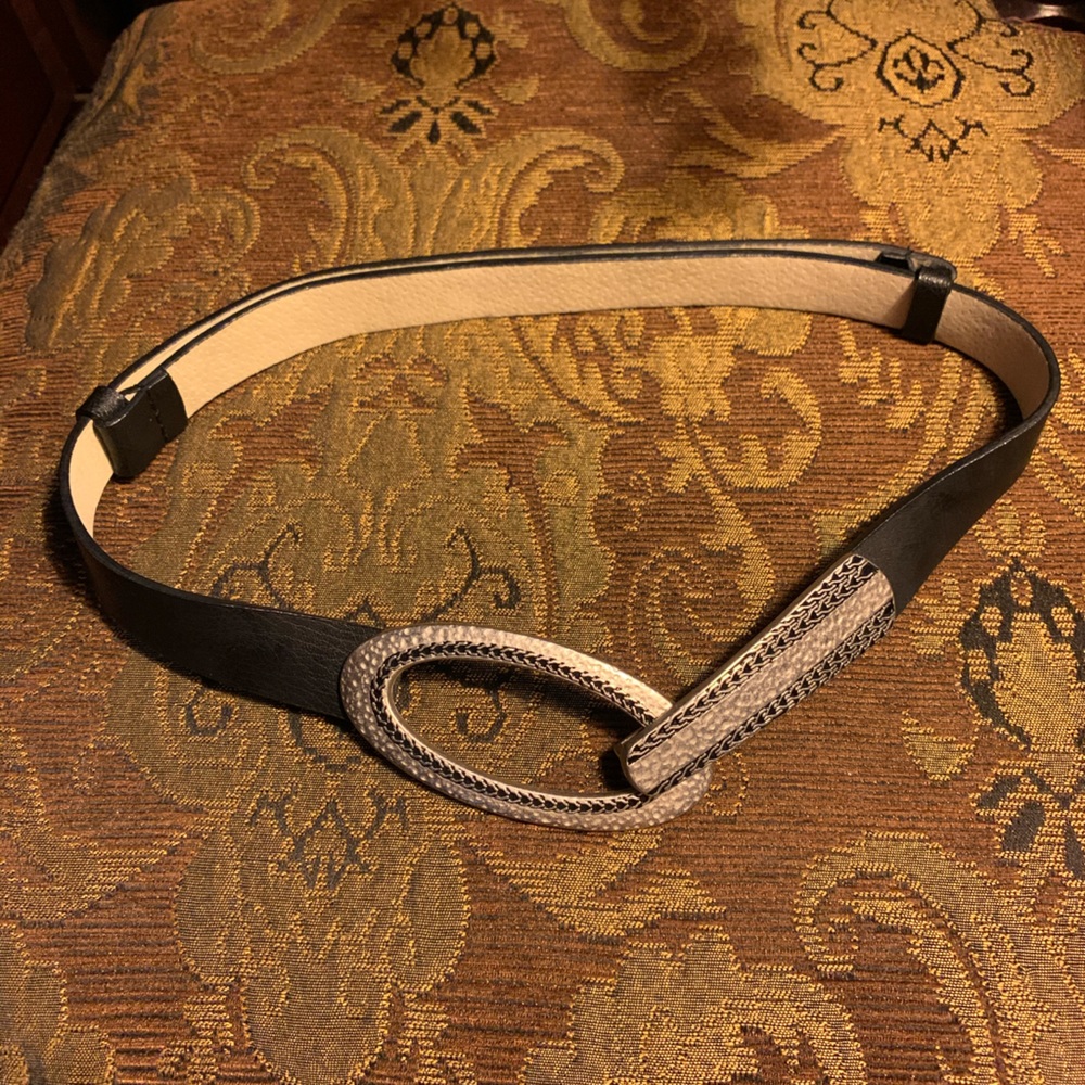 Chico’s Adjustable Leather Belt